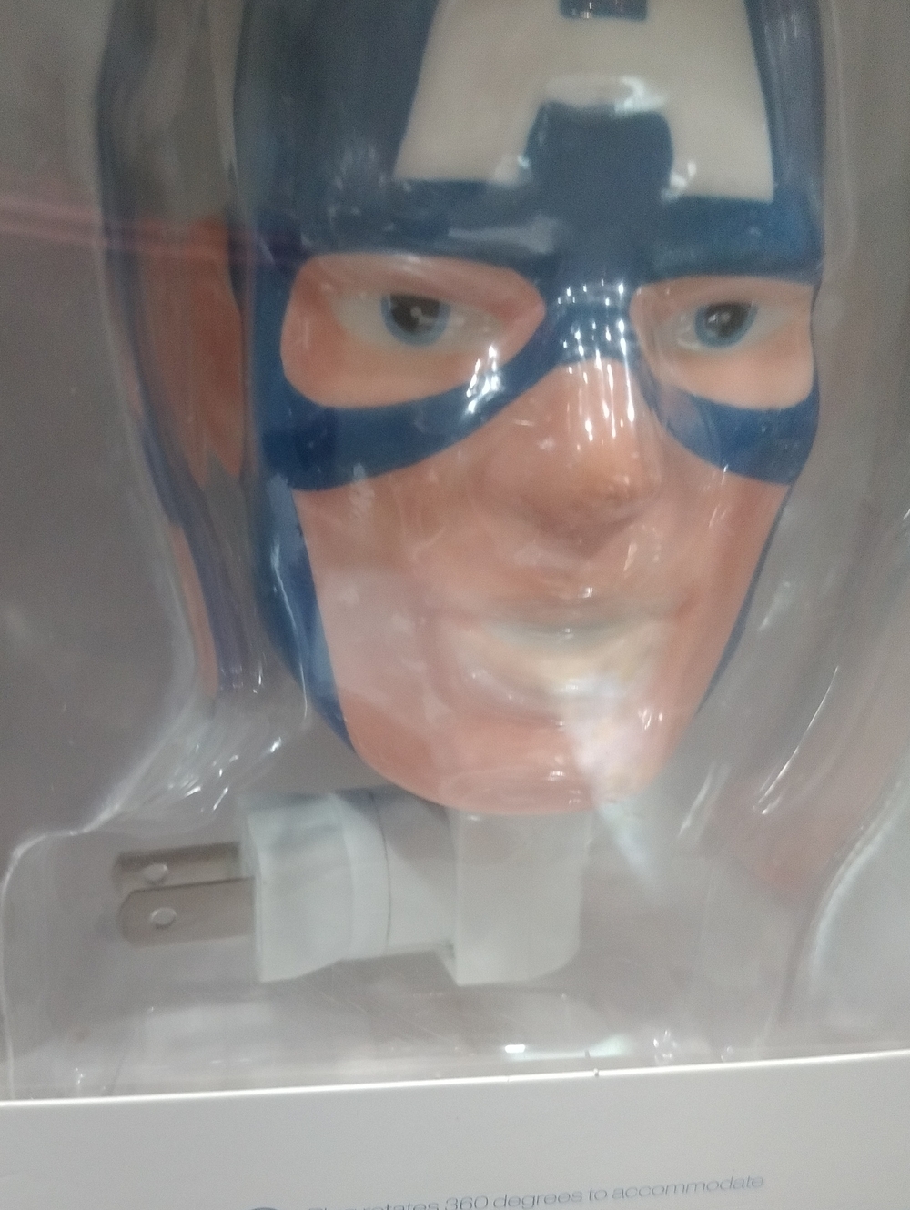 Marvel Captain America 3D night light - Picture 2 of 4